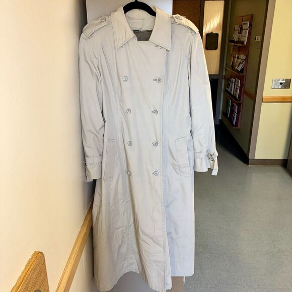 VTG London Fog Maincoats Trench Coat Beige Double Breasted Belted 10 Reg Lined - Picture 4 of 16